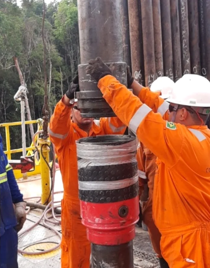 Instalação de cabeça de poço onshore